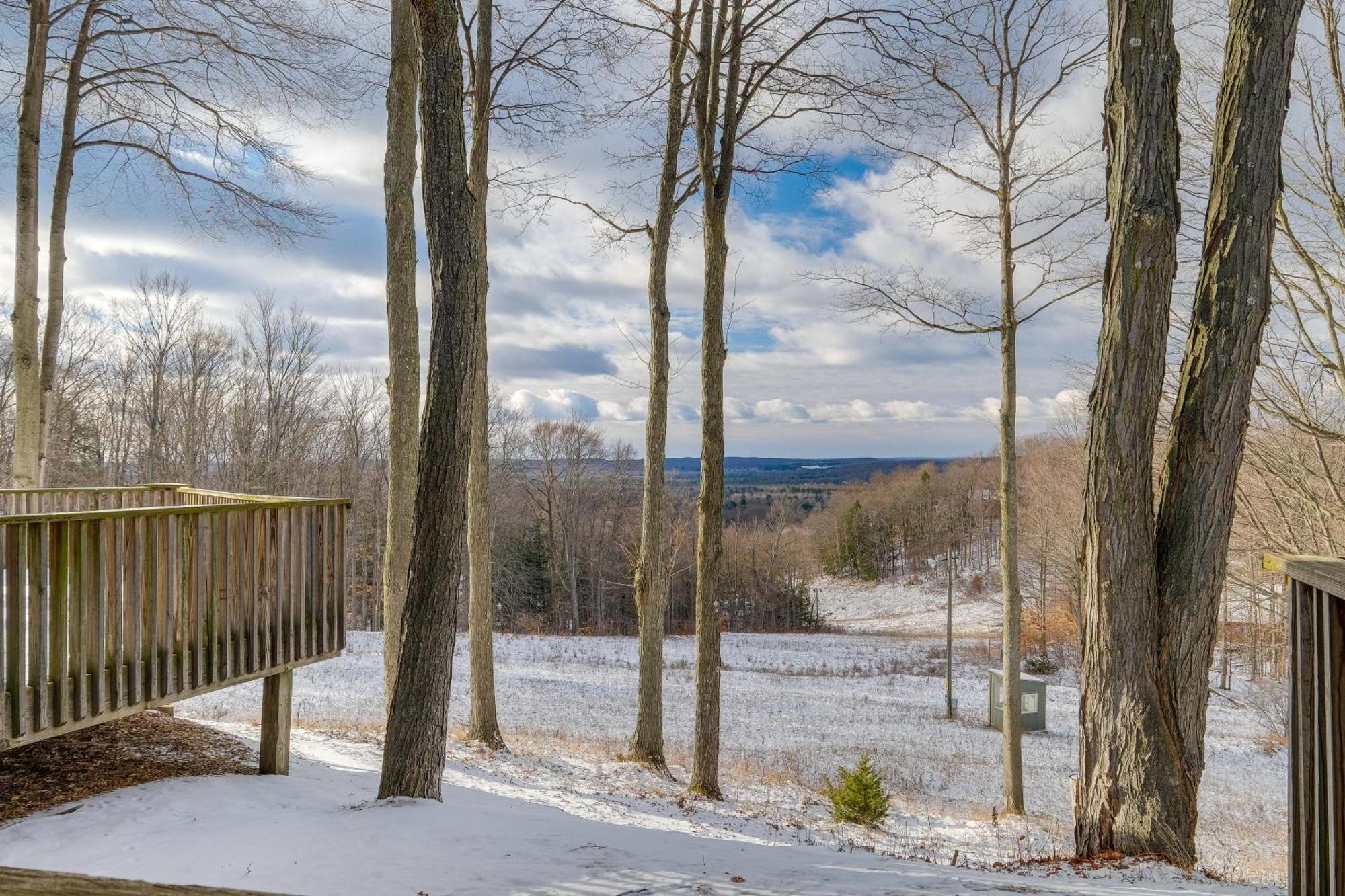 Bellaire Condo - Walk To Shanty Creek Resort! Экстерьер фото